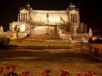 Roma Piazza Venezia di Notte